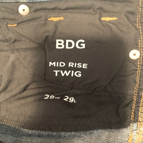 BDG Mid Rise Stretched Cropped Skinny Jeans - TWIG - Picture 3 of 7